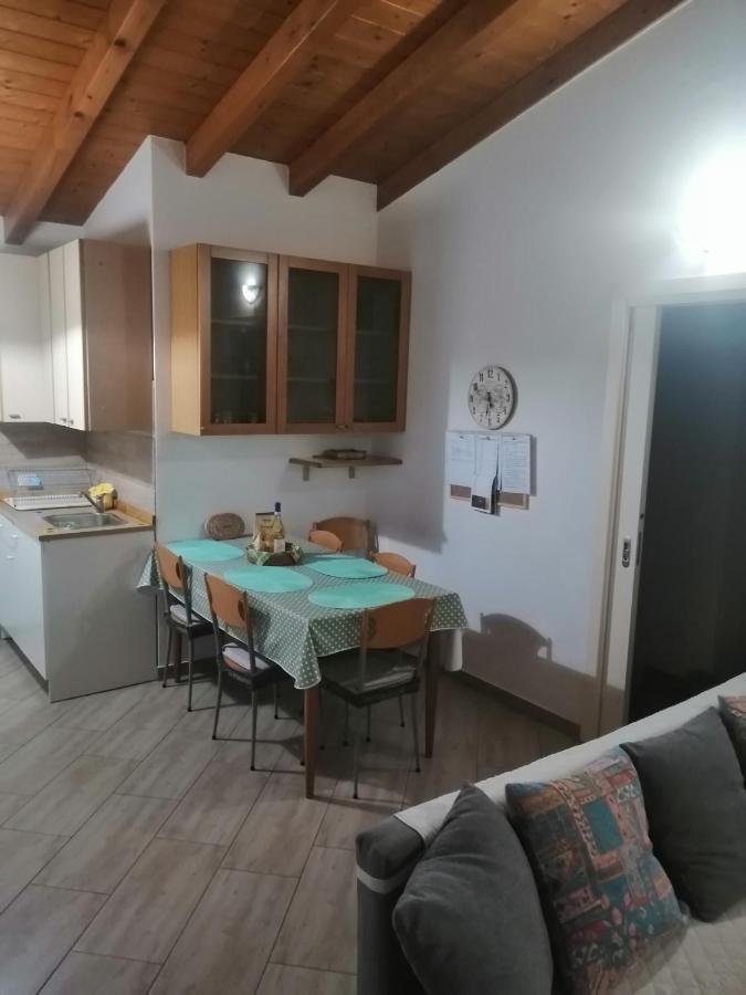 Cascina Legnago Trilocale A 6 Chilometri Da Salo' Apartman Villanuova sul clisi Kültér fotó