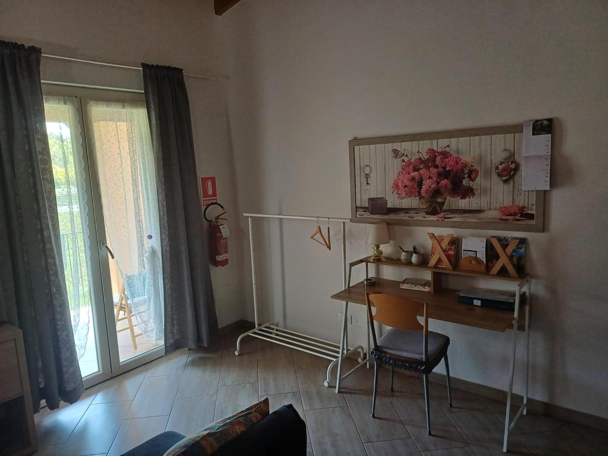 Cascina Legnago Trilocale A 6 Chilometri Da Salo' Apartman Villanuova sul clisi Kültér fotó