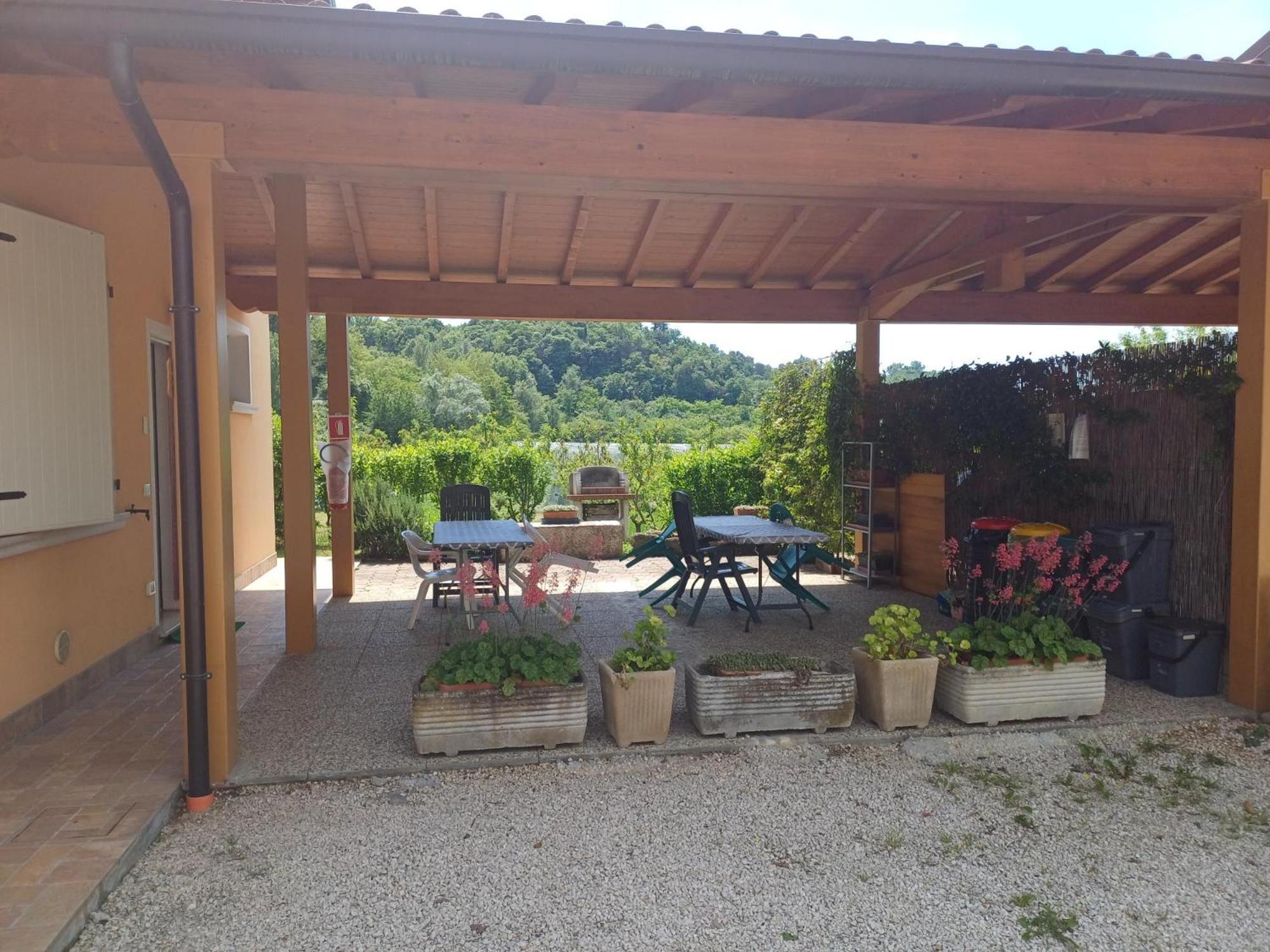 Cascina Legnago Trilocale A 6 Chilometri Da Salo' Apartman Villanuova sul clisi Kültér fotó