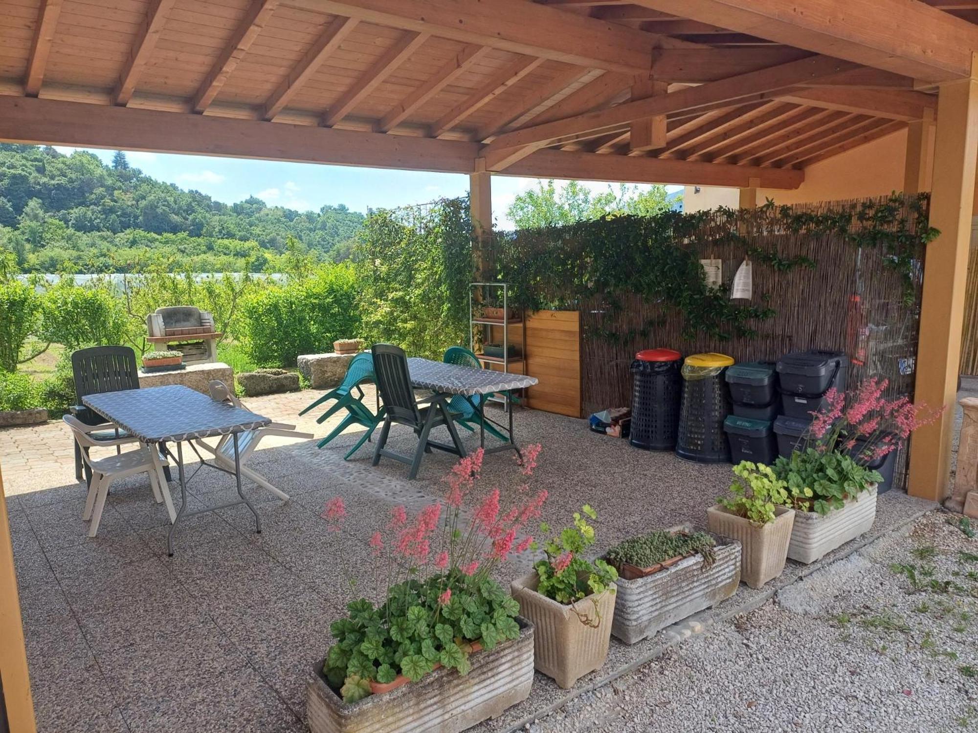 Cascina Legnago Trilocale A 6 Chilometri Da Salo' Apartman Villanuova sul clisi Kültér fotó